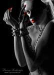 suivante: handchained-portrait-659